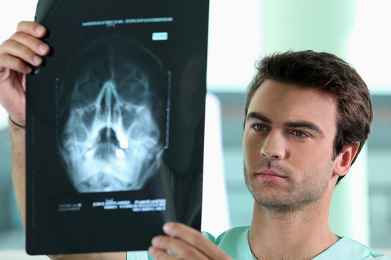 קיבוע רשלני של קטטר באף